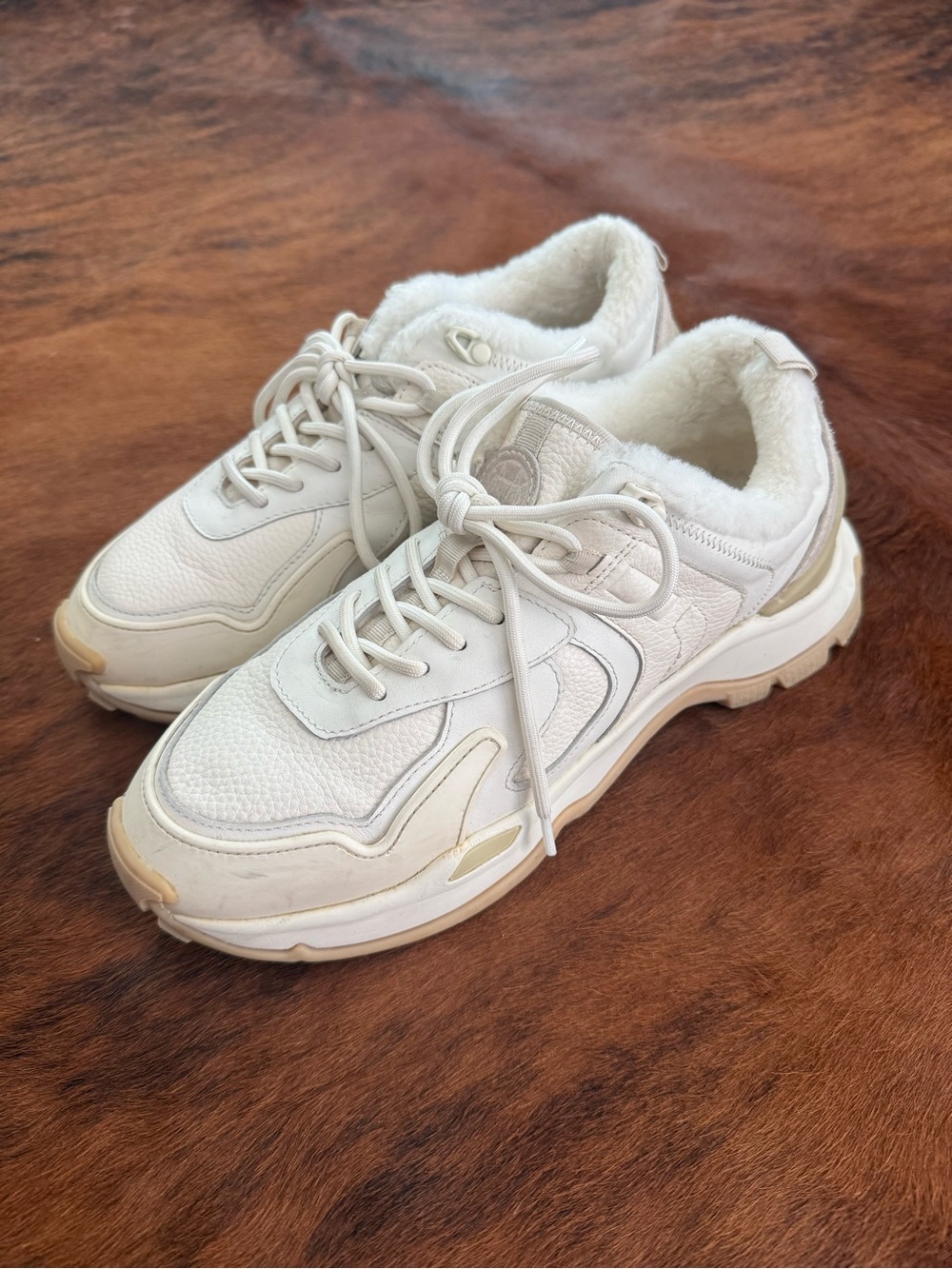 Massimo Dutti Cream Lace-Up Shearling-Trim Sneakers